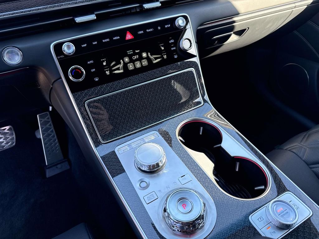 New 2026 Genesis GV80 3.5T e-SC image 28