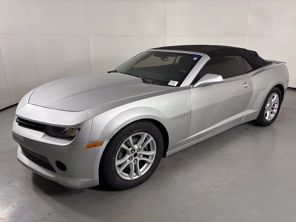 Used 2015 Chevrolet Camaro LT RWD image 4