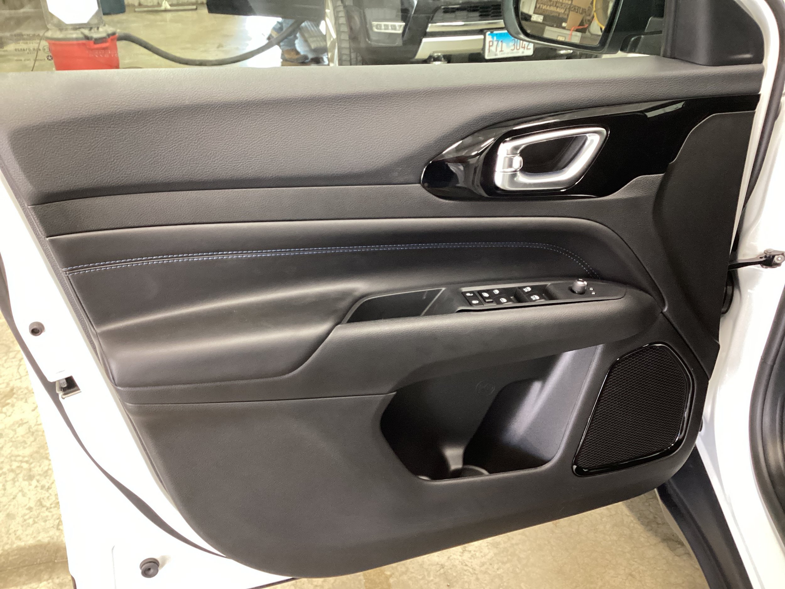 New 2026 Jeep Compass Latitude AWD/4WD image 10