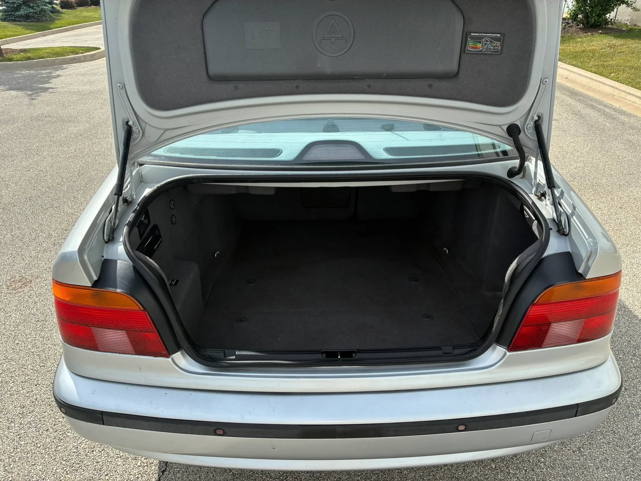 Used 2000 BMW 540i Sedan RWD image 21