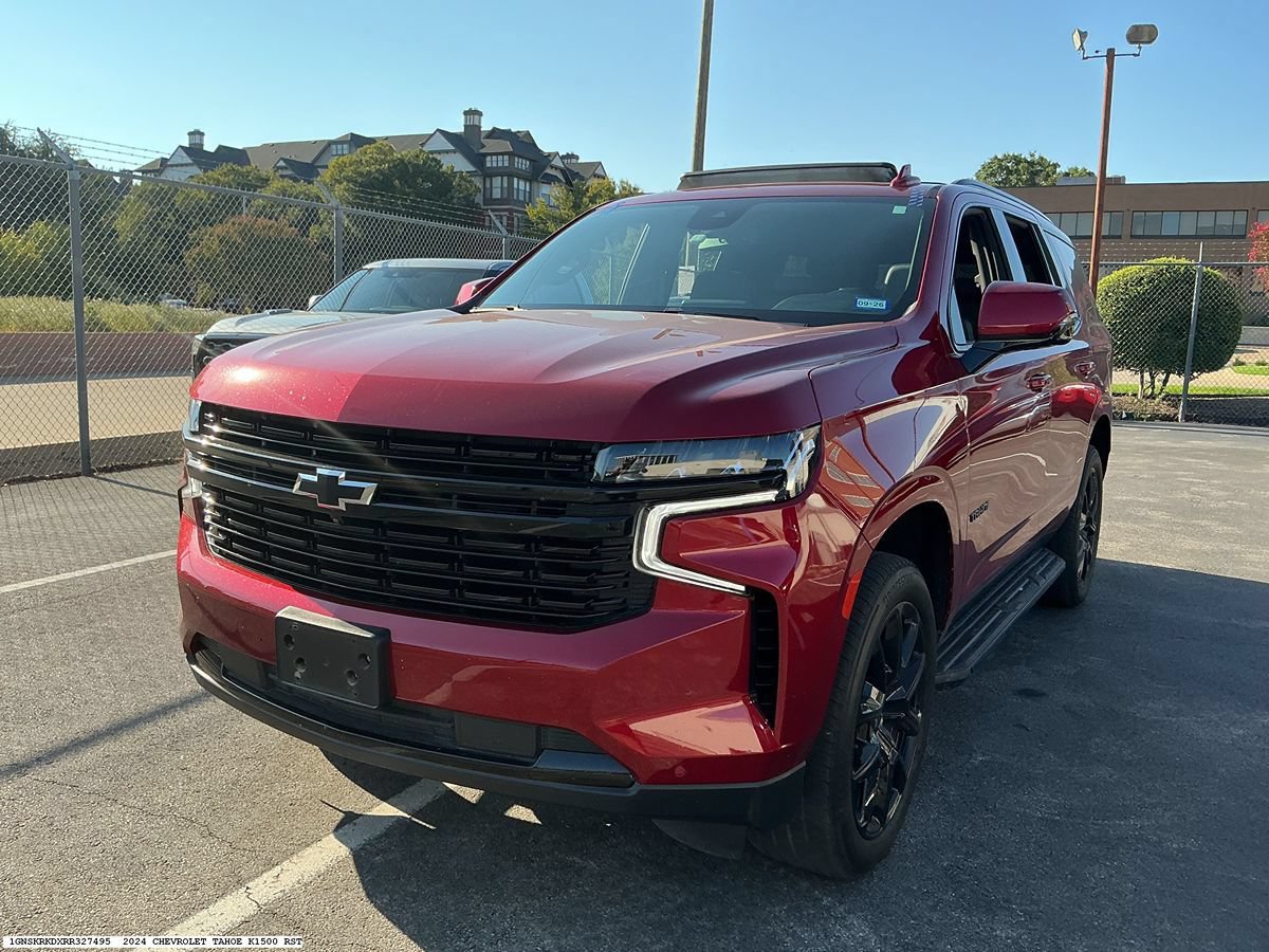 Used 2024 Chevrolet Tahoe RST w/ Luxury Package AWD/4WD image 4