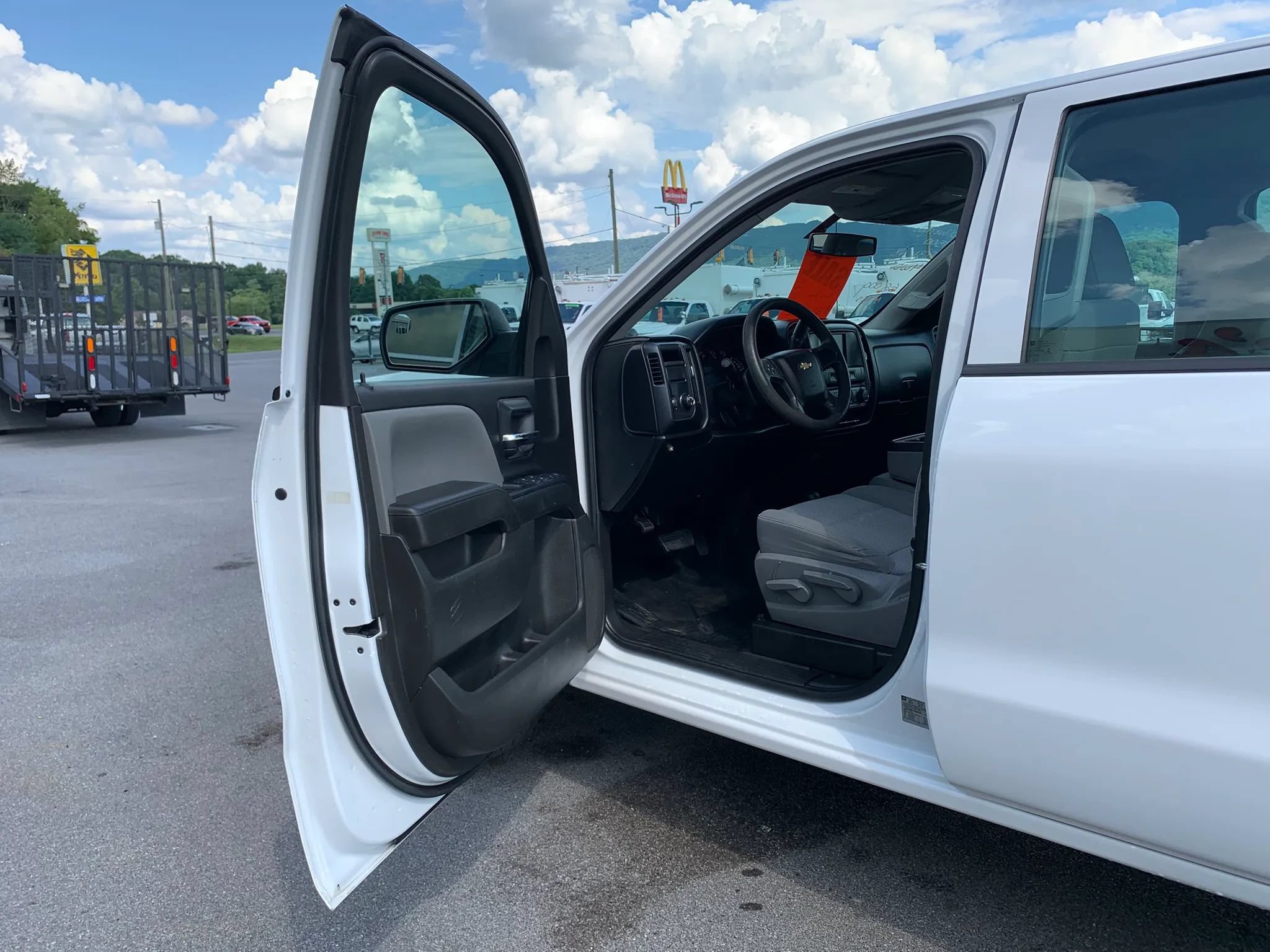 Used 2017 Chevrolet Silverado 1500 W/T w/ Special Service Package AWD/4WD image 7