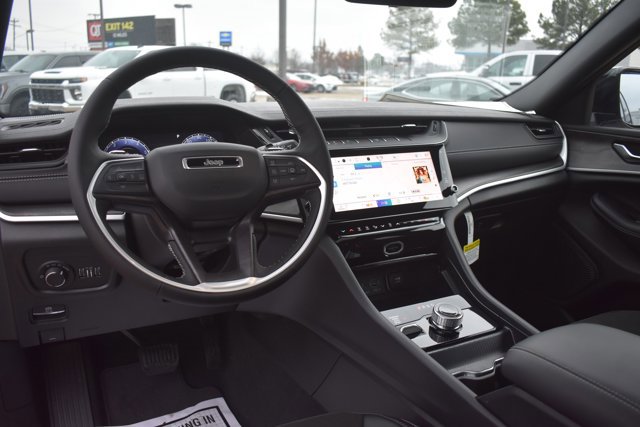 New 2026 Jeep Grand Cherokee Altitude AWD/4WD image 20