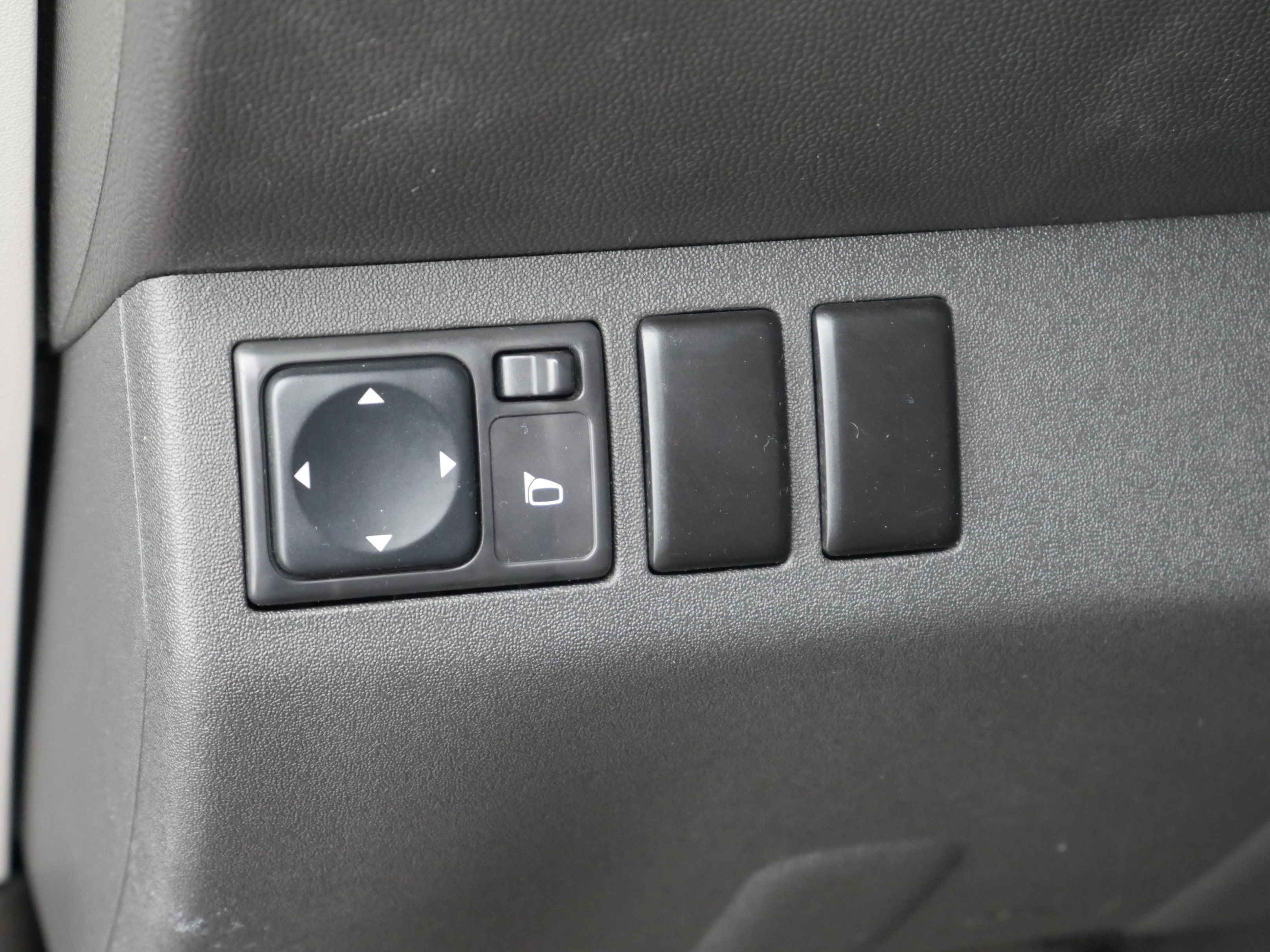 Used 2008 Nissan Xterra X image 5