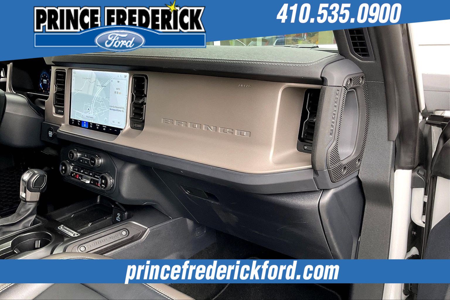 Used 2025 Ford Bronco Outer Banks image 15