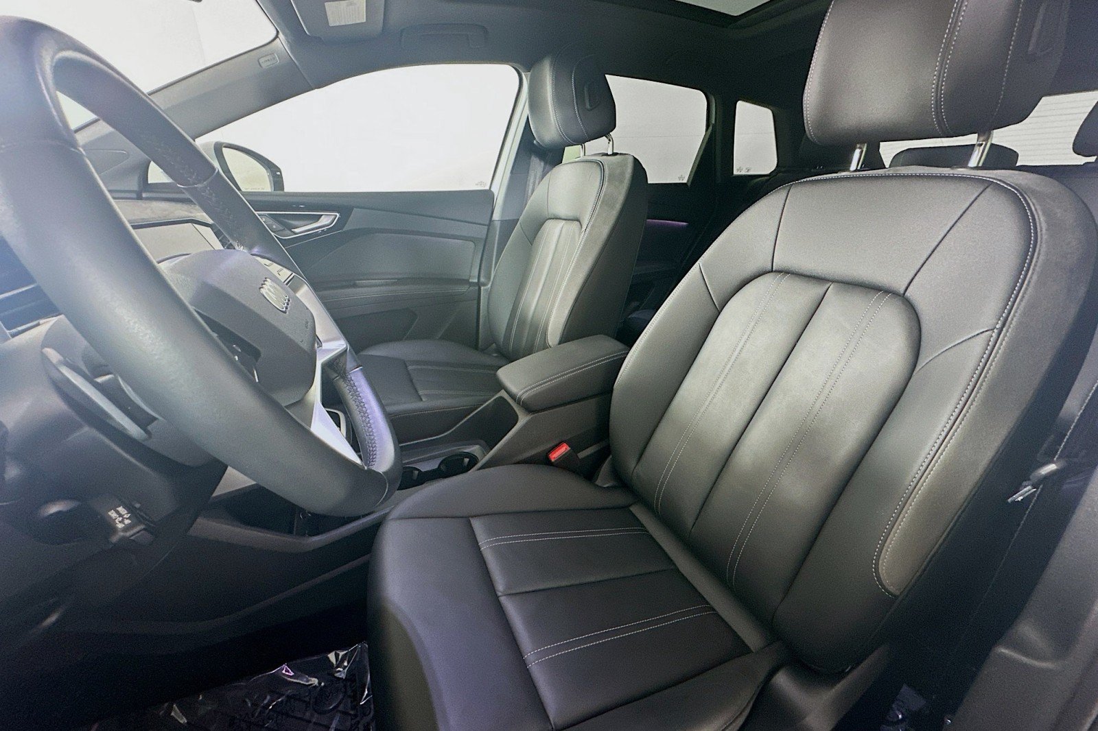 Used 2023 Audi Q4 e-tron Premium Plus w/ Premium Plus AWD/4WD image 17