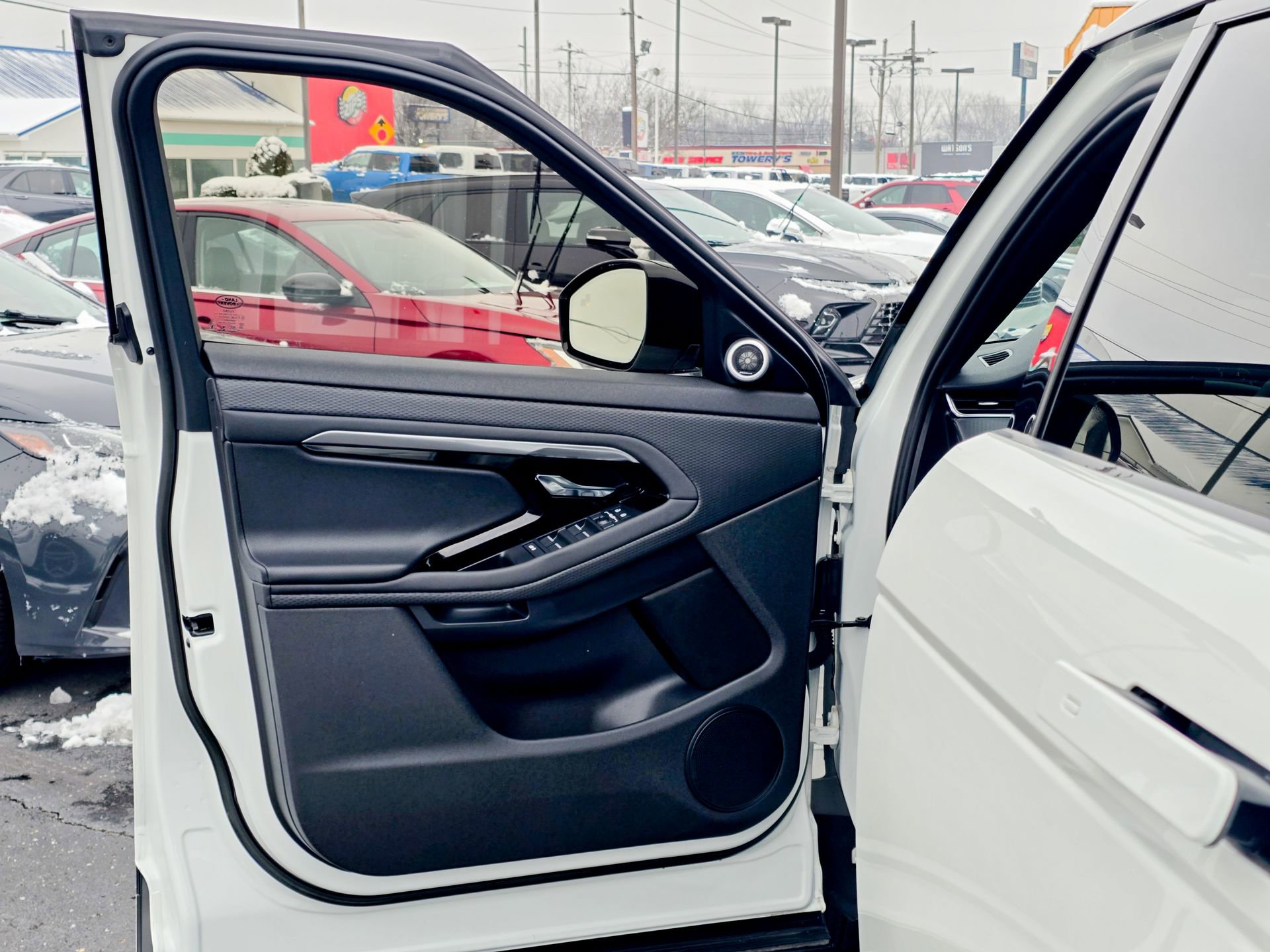 Used 2023 Land Rover Range Rover Evoque S image 33