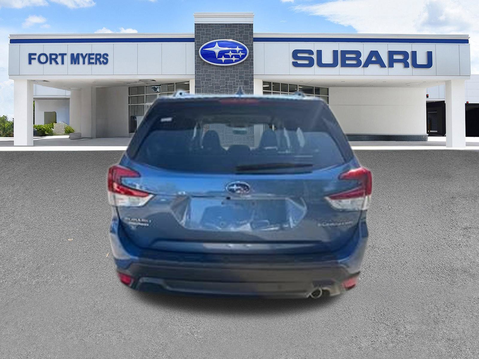 Used 2023 Subaru Forester Limited AWD/4WD image 5