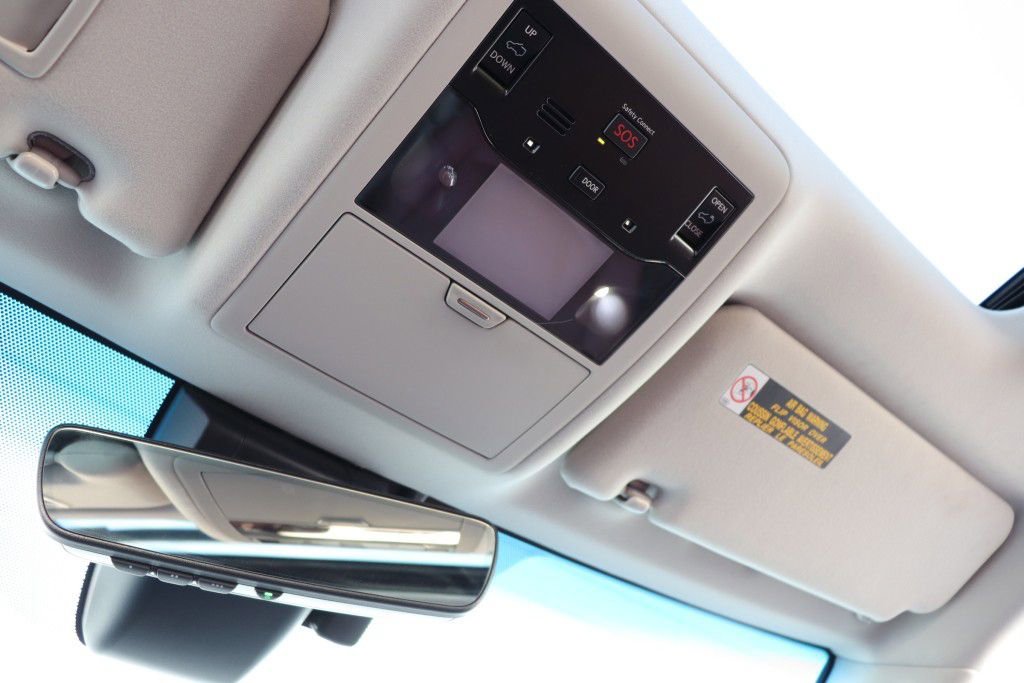 Used 2019 Lexus LX 570 4WD w/ Luxury Package image 63