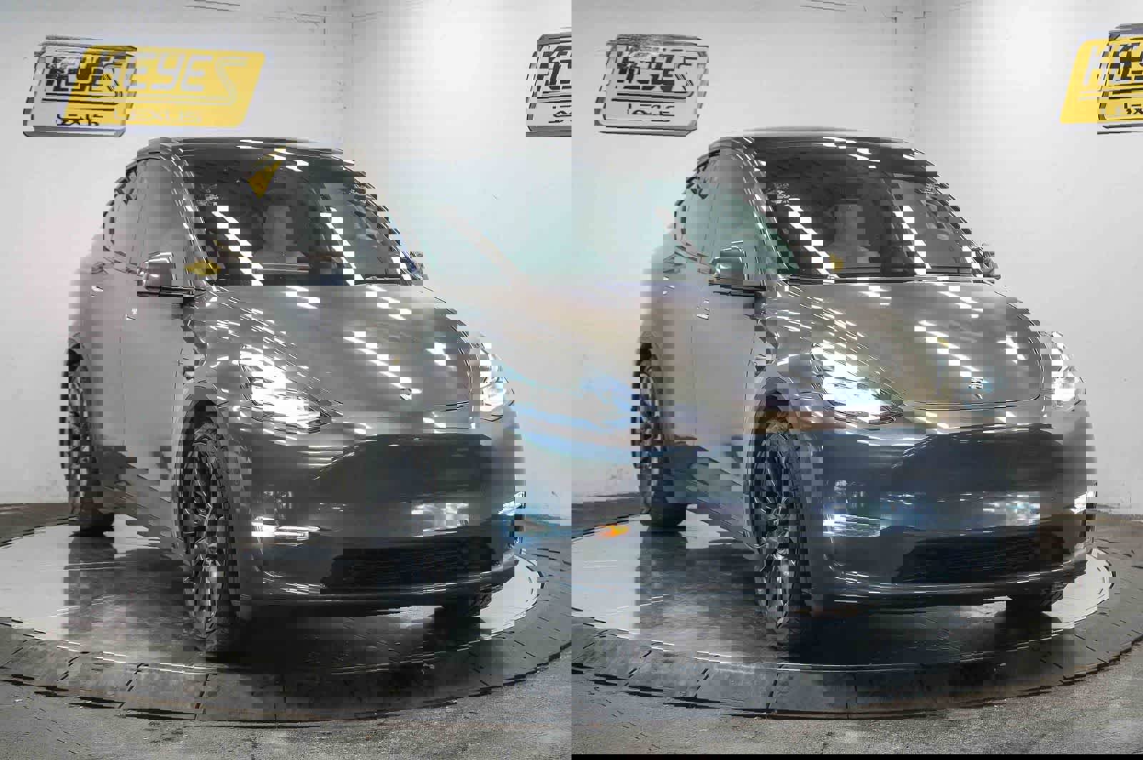 Used 2021 Tesla Model Y Performance image 5