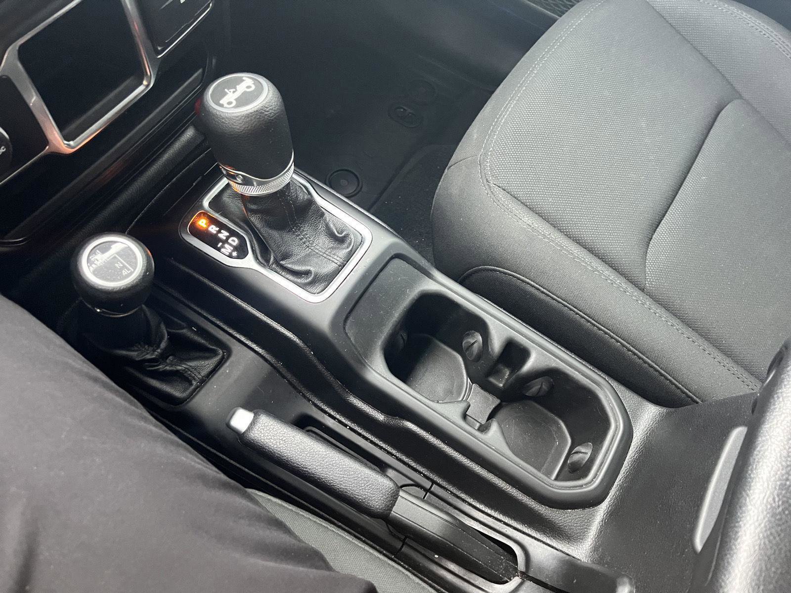 Used 2020 Jeep Wrangler Unlimited Sport image 19