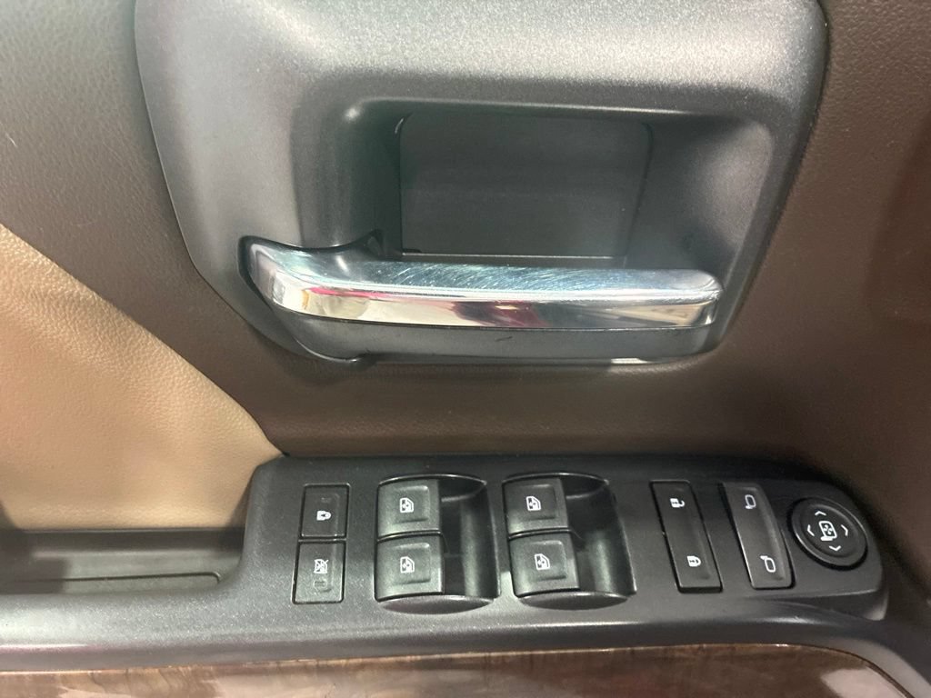 Used 2018 Chevrolet Silverado 1500 LT w/ All Star Edition AWD/4WD image 16