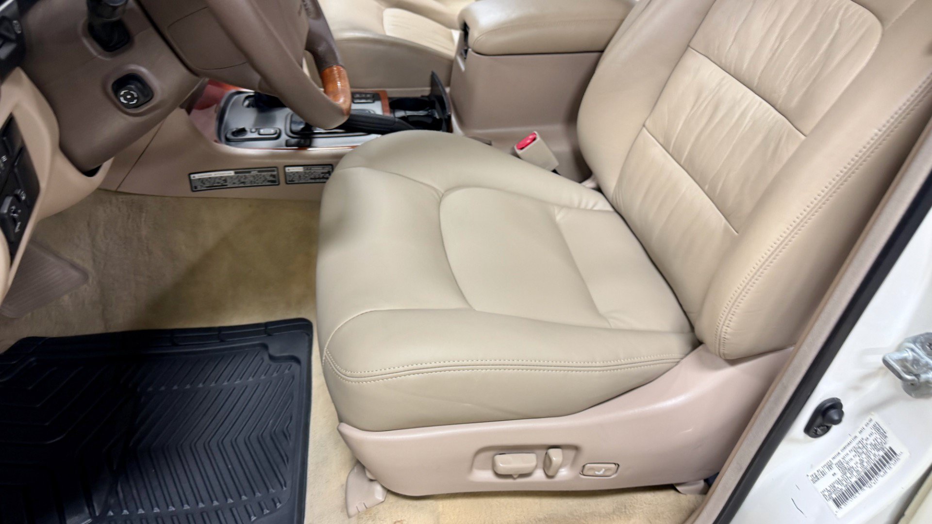 Used 2000 Lexus LX 470 4WD image 27