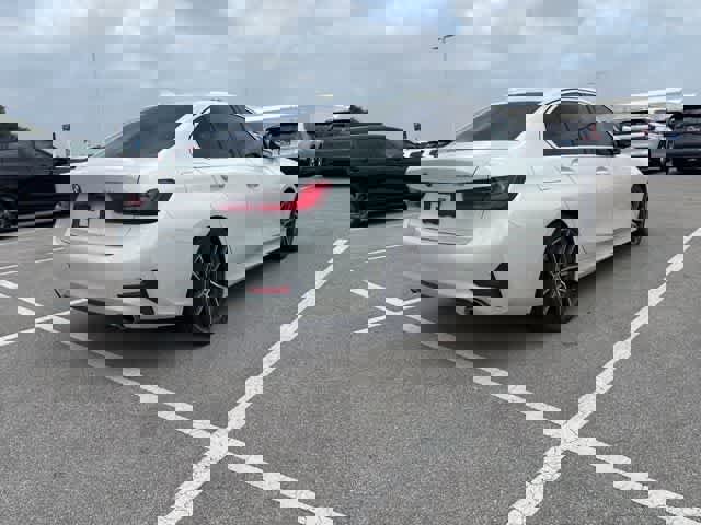 Used 2021 BMW 330e w/ Convenience Package RWD image 5