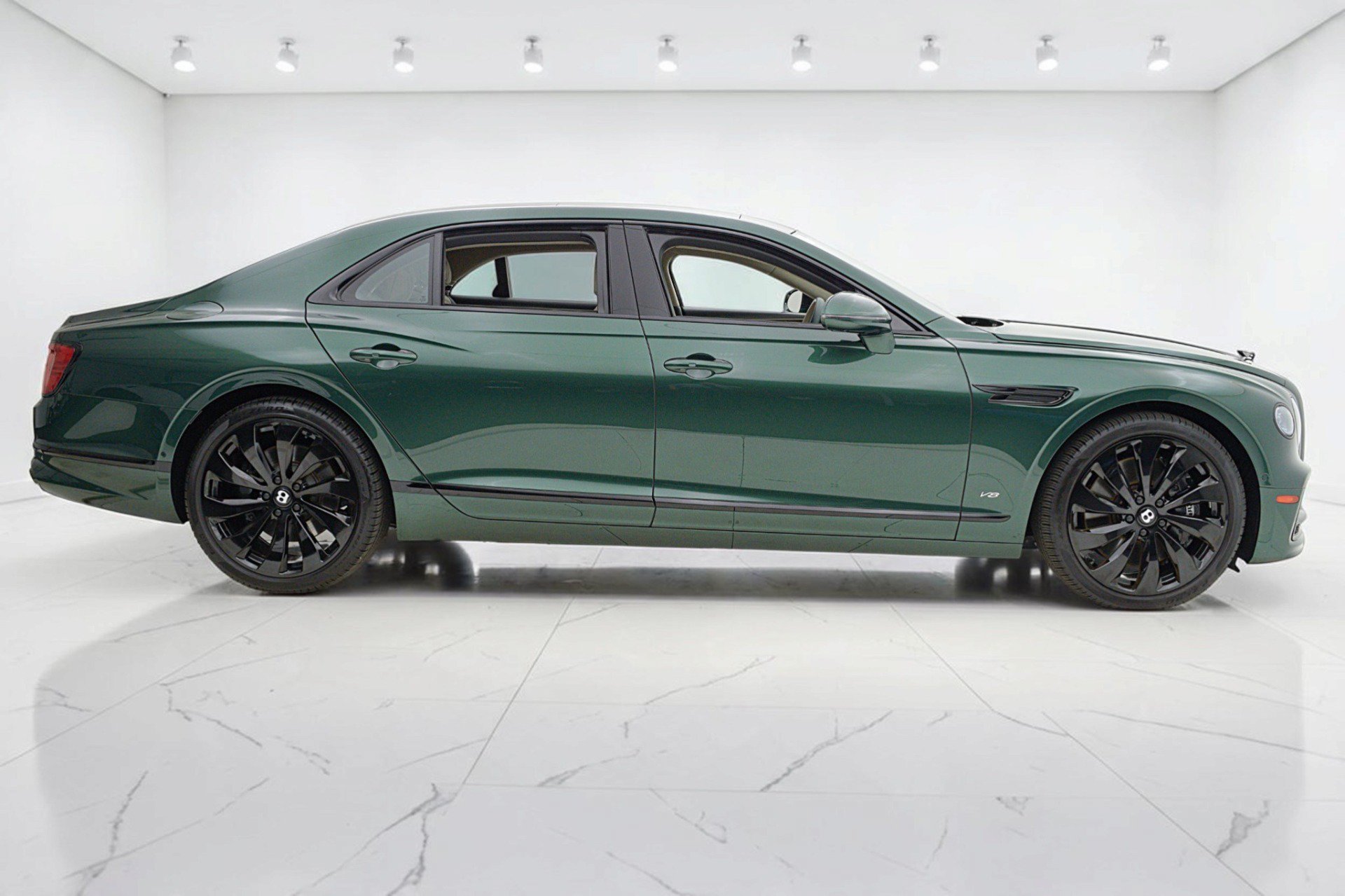 Certified 2022 Bentley Flying Spur V8 AWD/4WD image 15