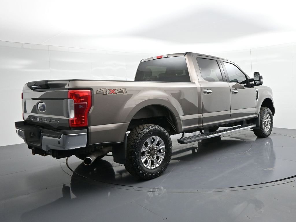 Used 2018 Ford F250 XLT w/ XLT Premium Package AWD/4WD image 6