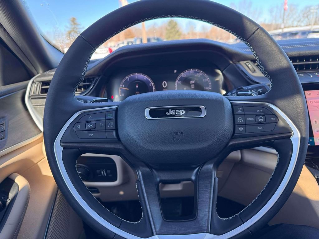 New 2026 Jeep Grand Cherokee Limited image 15