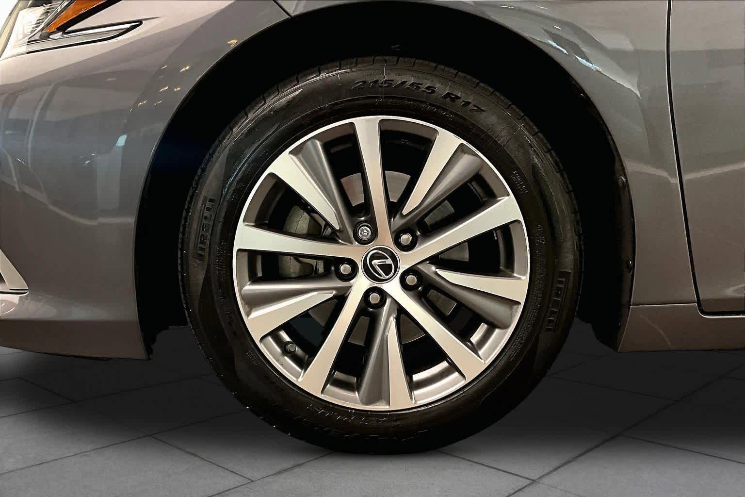 Used 2021 Lexus ES 350 w/ Accessory Package 2 FWD image 11