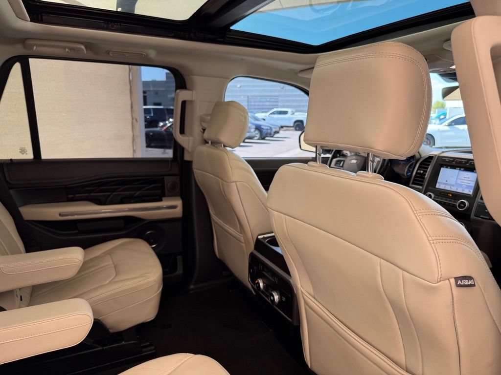 Used 2019 Ford Expedition Platinum RWD image 13