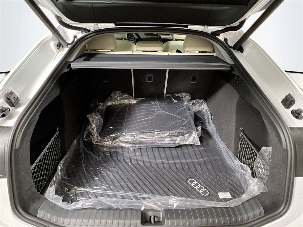 New 2025 Audi A6 e-tron Premium RWD image 22