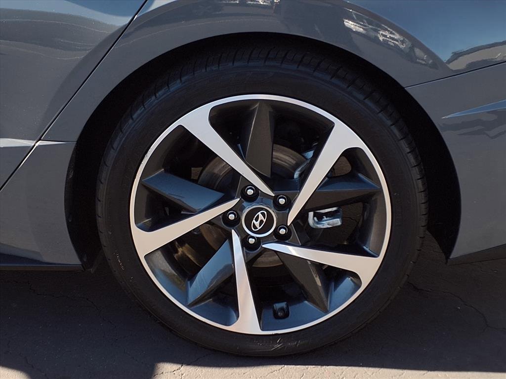 Used 2021 Hyundai Sonata SEL Plus w/ Tech Package image 4