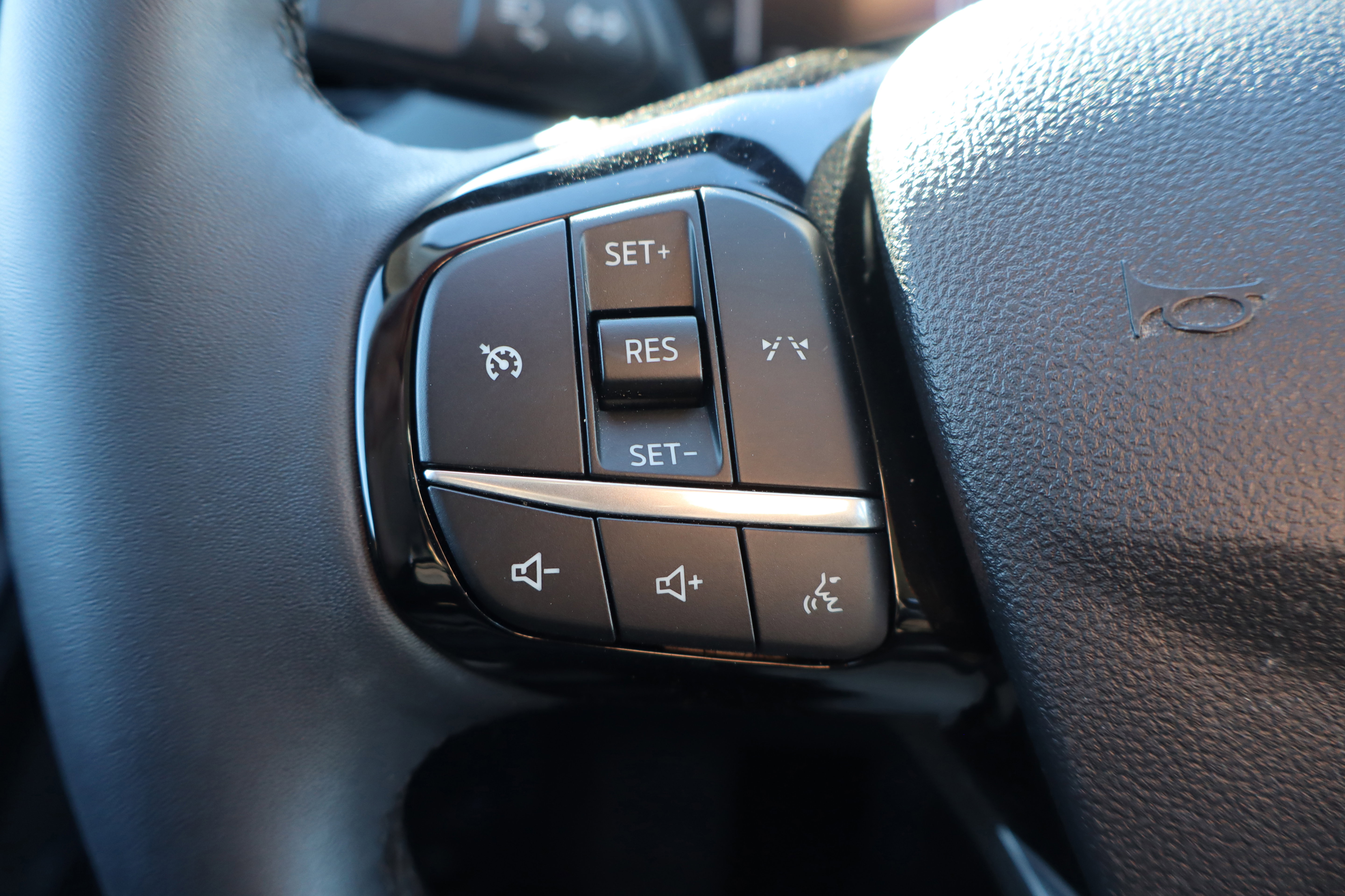 Used 2023 Ford Escape Active image 16