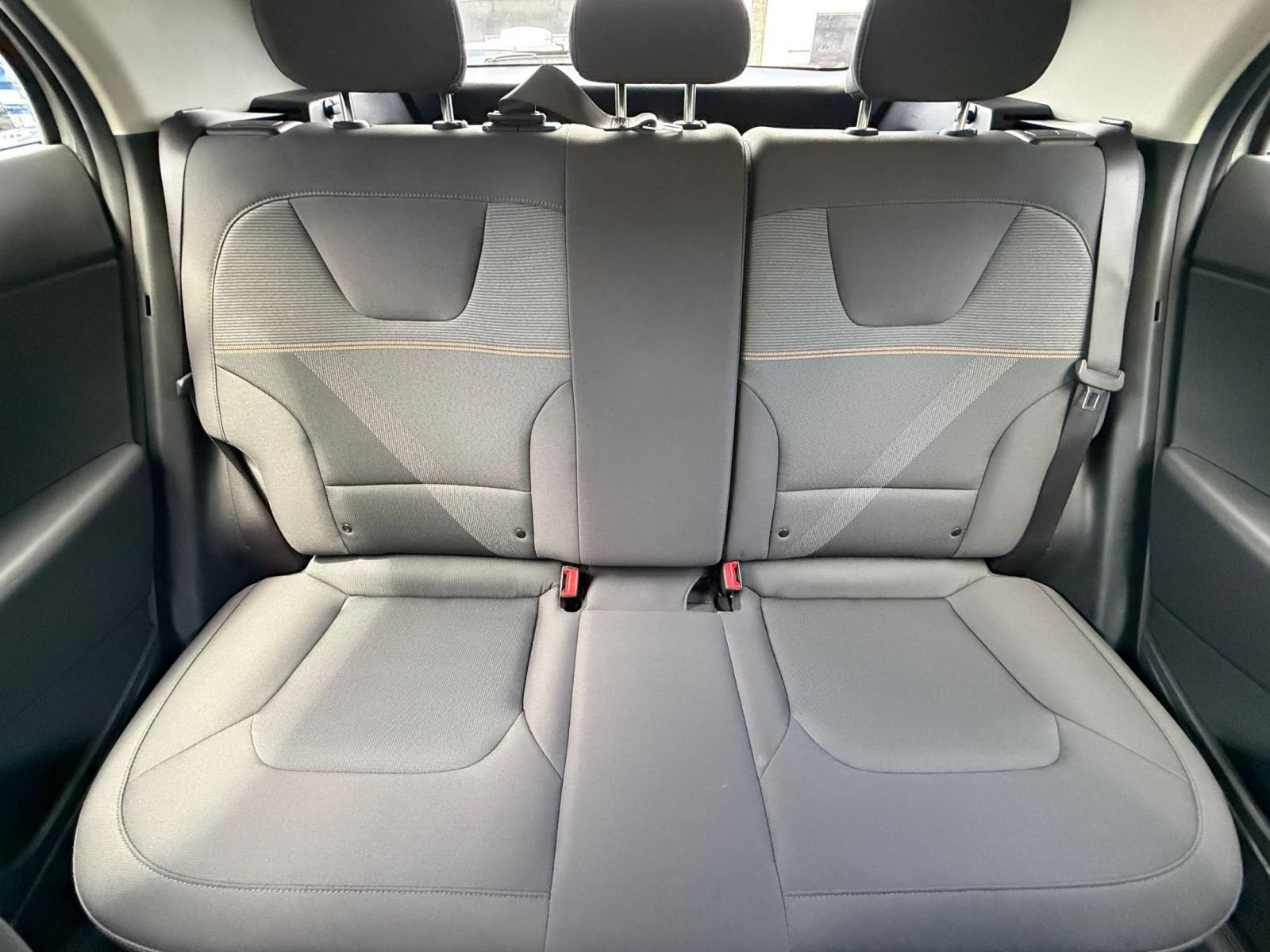 Used 2026 Kia Niro LX FWD image 36