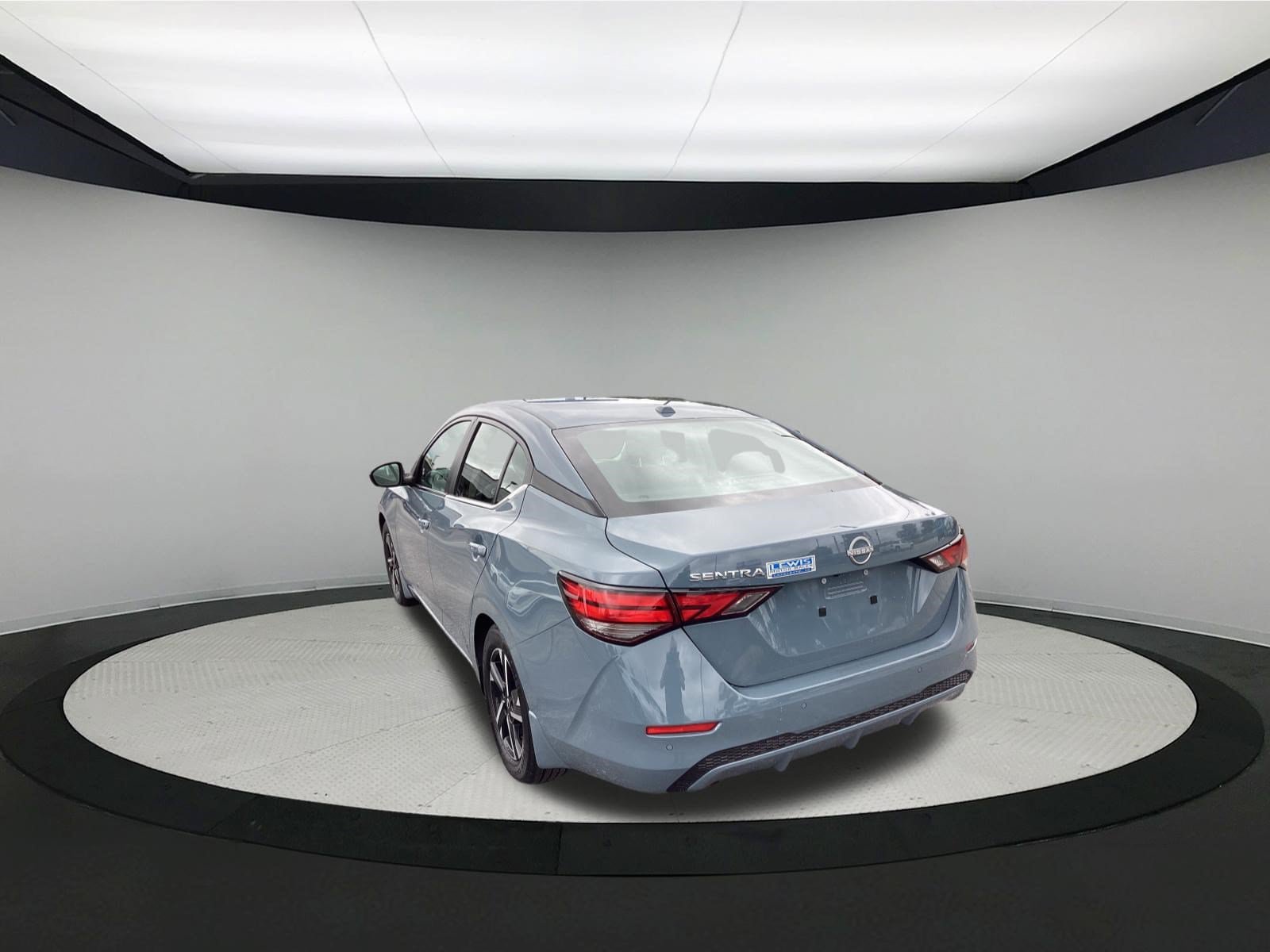 Used 2025 Nissan Sentra SV FWD image 6