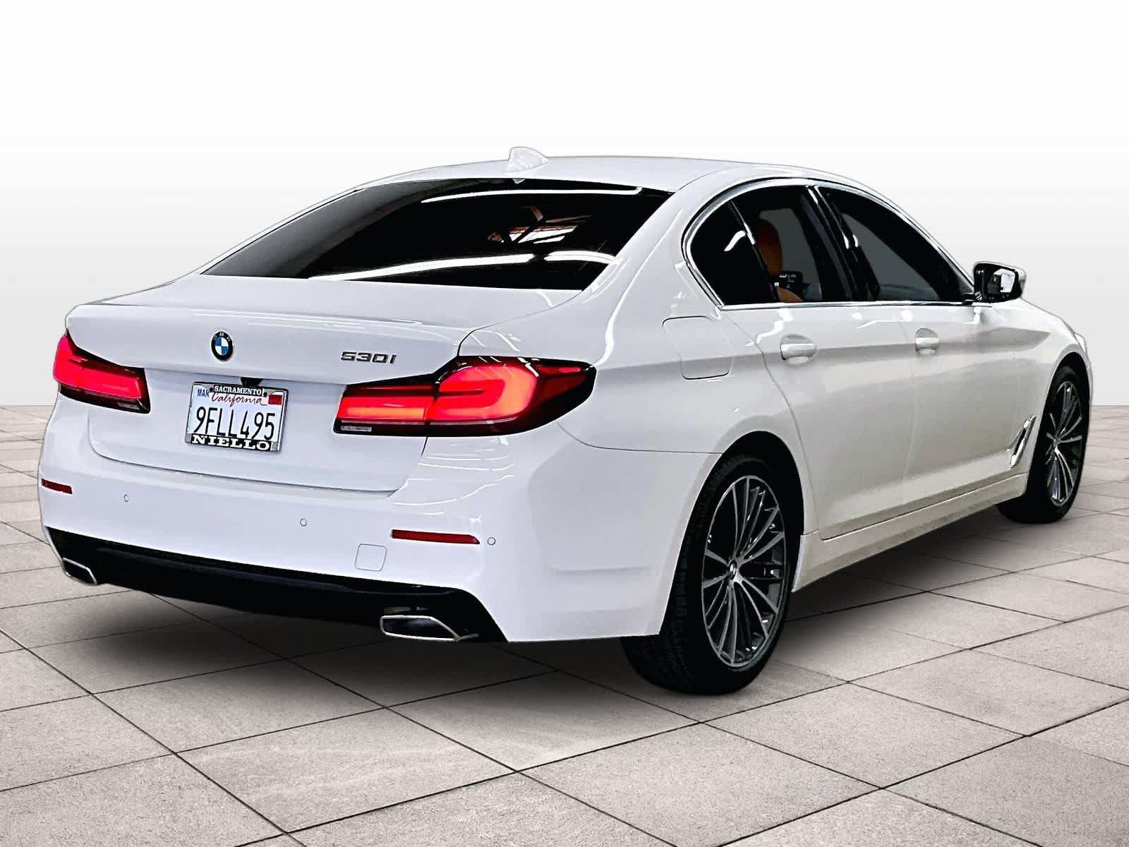 Used 2023 BMW 530i w/ Convenience Package RWD image 16