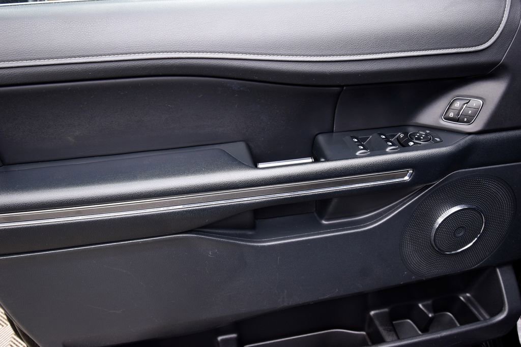 Used 2023 Ford Expedition Max XLT AWD/4WD image 27