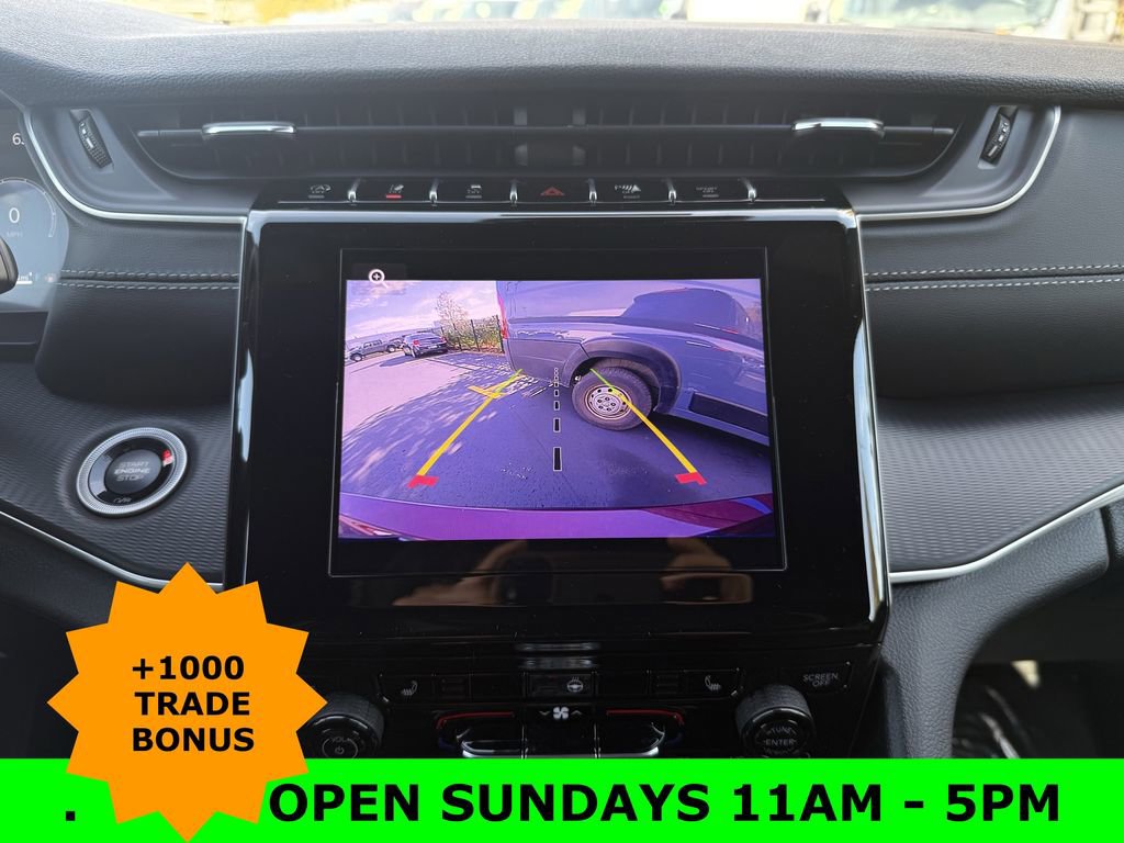 New 2025 Jeep Grand Cherokee L Altitude image 18