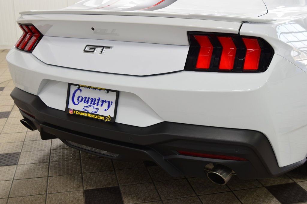 Used 2024 Ford Mustang GT Premium image 17