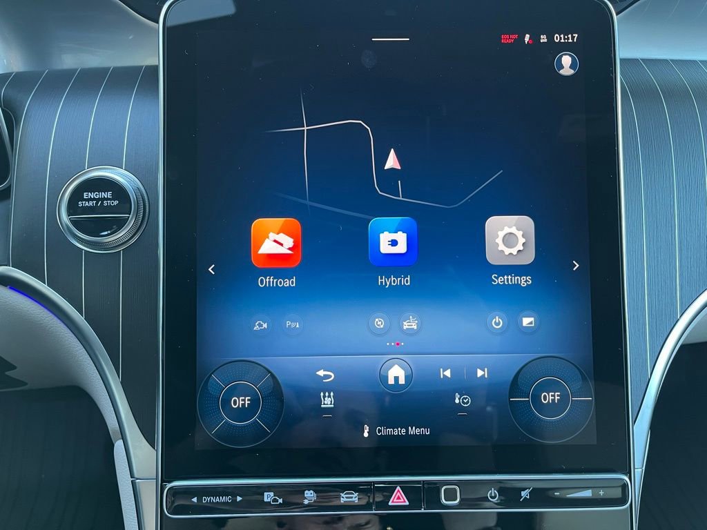 Used 2025 Mercedes-Benz GLC 350e 4MATIC image 29