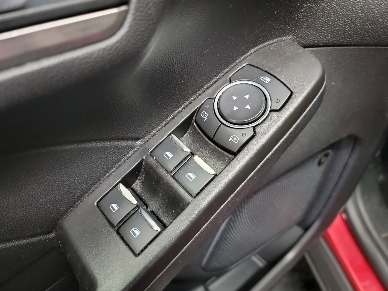 Used 2021 Ford Escape Titanium AWD/4WD image 14