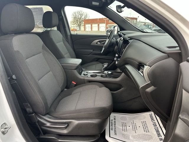 Used 2023 Chevrolet Traverse LT image 29