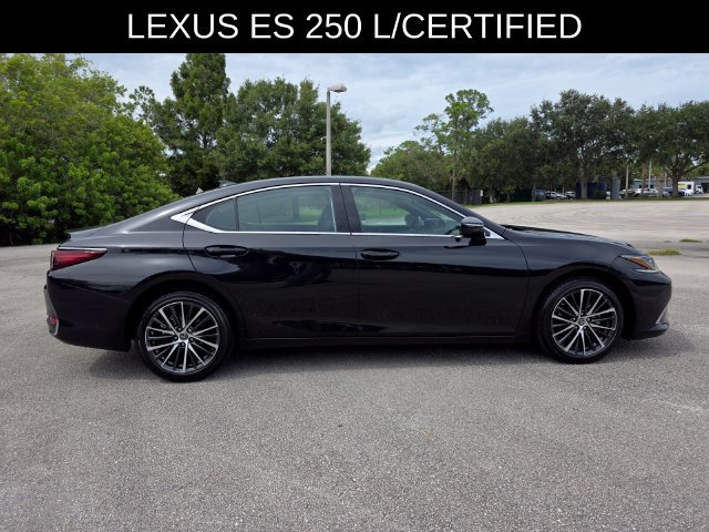 Used 2024 Lexus ES 250 w/ Premium Package AWD/4WD image 2