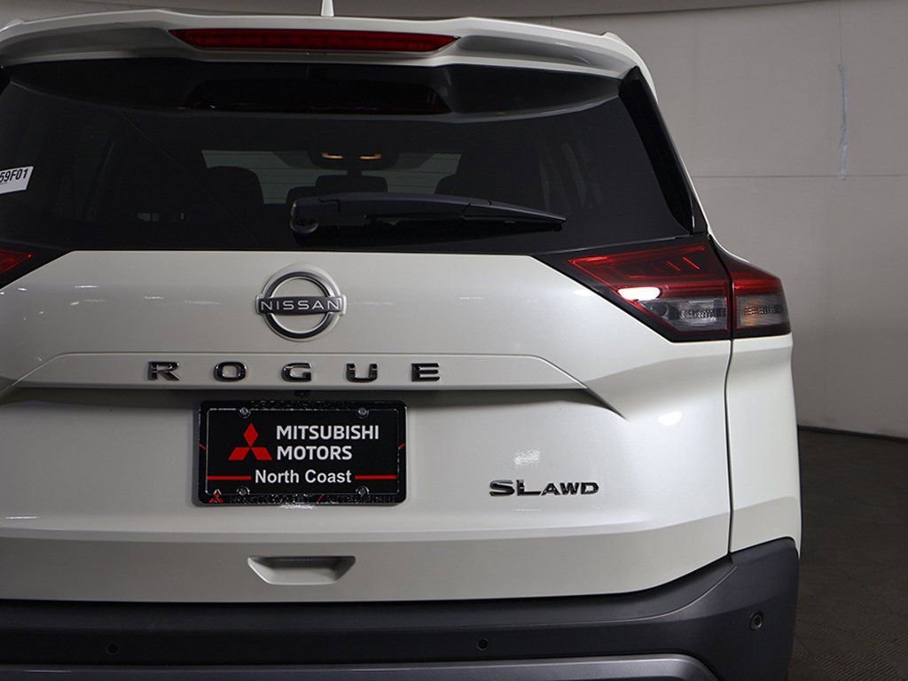 Used 2023 Nissan Rogue SL w/ SL Premium Package image 17