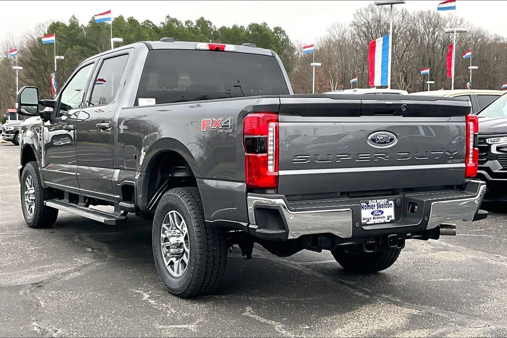 New 2026 Ford F250 Lariat w/ FX4 Off-Road Package image 3