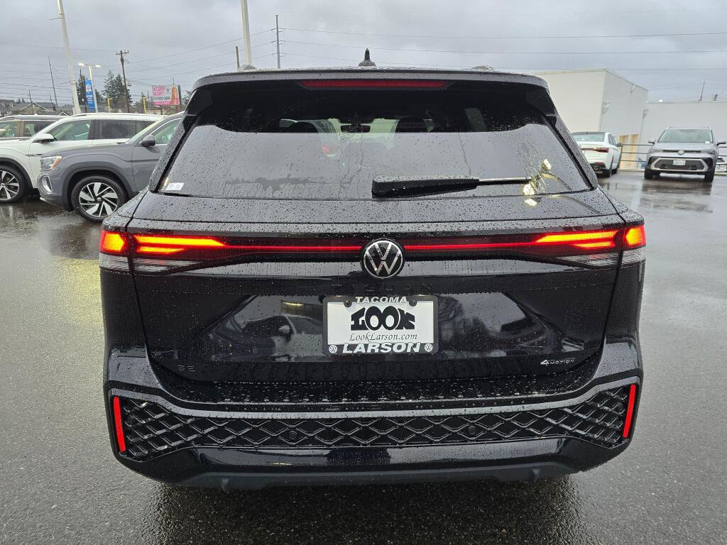 New 2026 Volkswagen Tiguan SE R-Line image 5