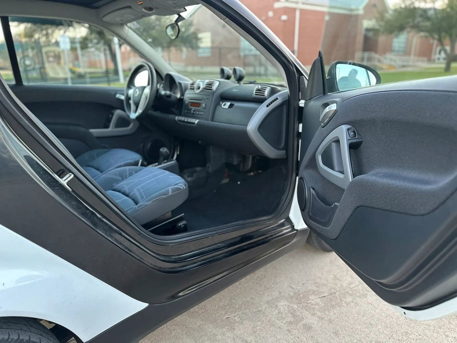 Used 2009 smart fortwo pure image 14