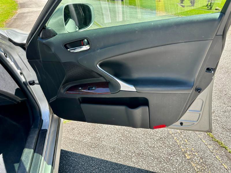 Used 2006 Lexus IS 250 image 10