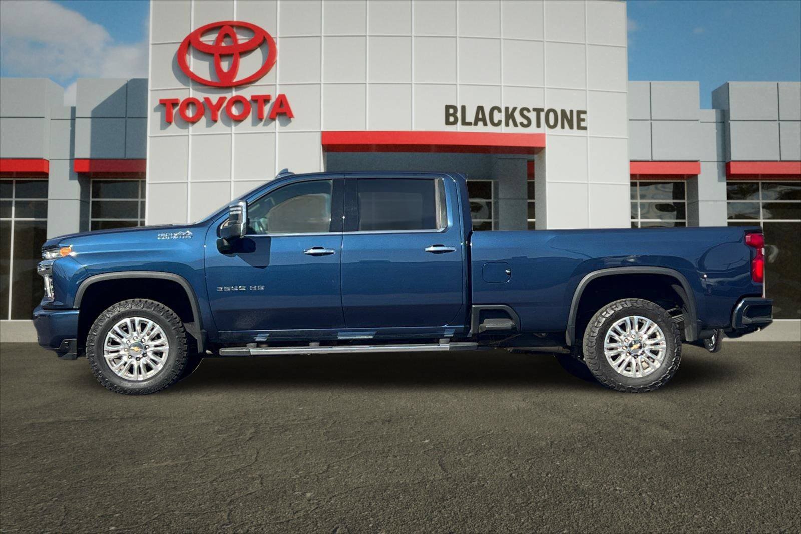 Used 2023 Chevrolet Silverado 3500 High Country AWD/4WD image 6