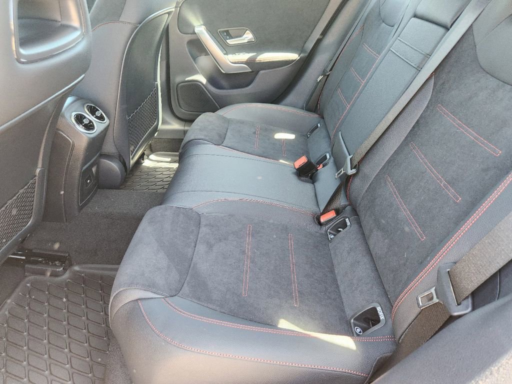 New 2025 Mercedes-Benz CLA 250 4MATIC image 13