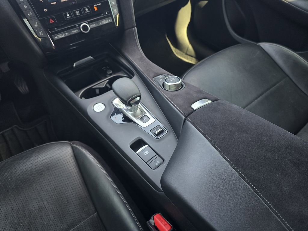 Used 2019 INFINITI QX50 Essential w/ Sensory Package FWD image 17