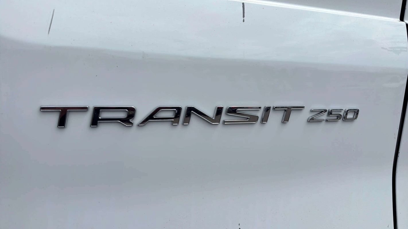Used 2020 Ford Transit 250 Low Roof RWD image 21