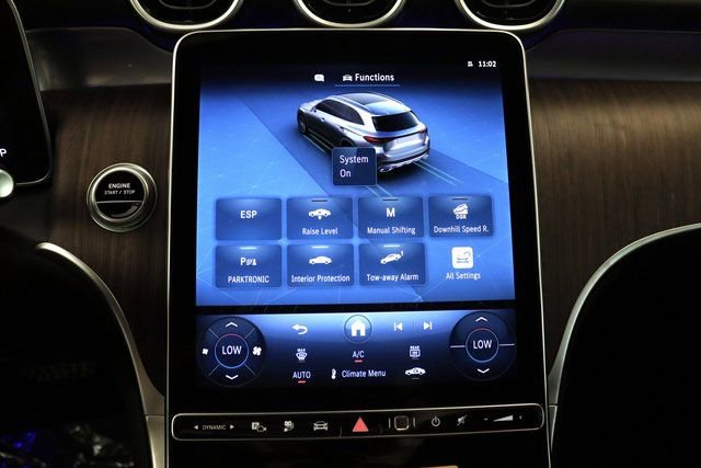 Used 2025 Mercedes-Benz GLC 350e 4MATIC w/ AMG Line image 9