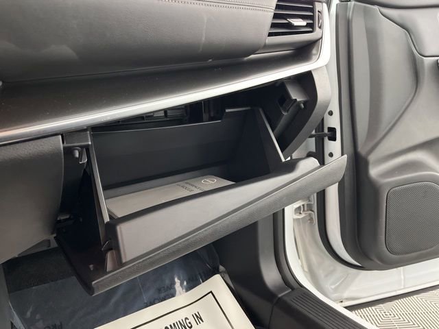 Used 2024 Nissan Rogue SV FWD image 38