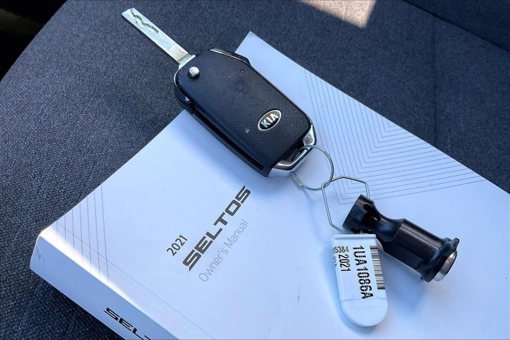 Used 2021 Kia Seltos S AWD/4WD image 11