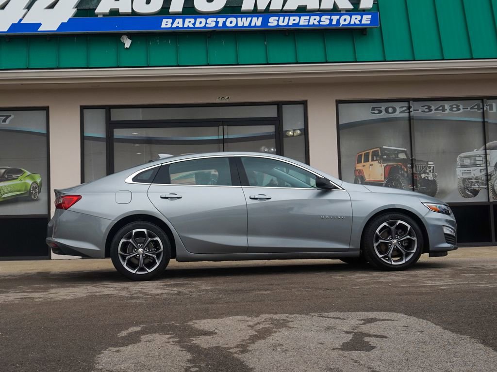 Used 2024 Chevrolet Malibu LT image 2