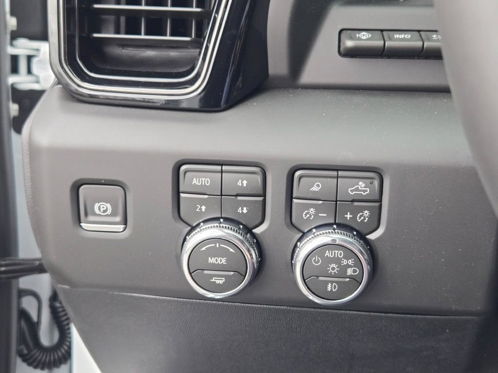 New 2026 GMC Sierra 2500 AT4 w/ AT4 Premium Plus Package AWD/4WD image 43